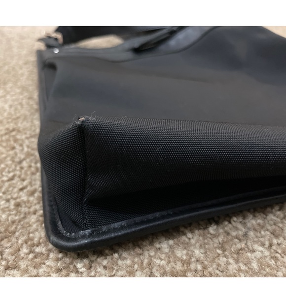 Gucci Nylon Messenger Bag - Picture 4 of 16